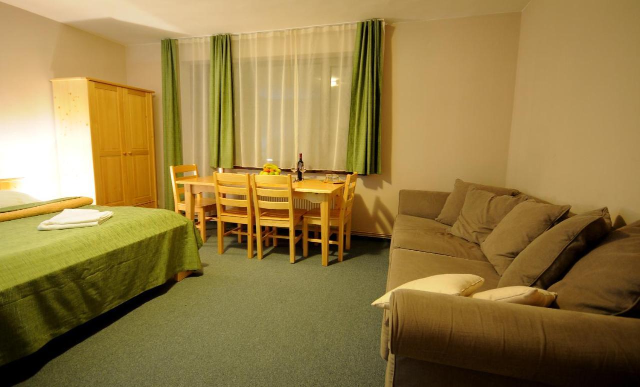 Penzion Adika Mýto pod Ďumbierom Kamer foto